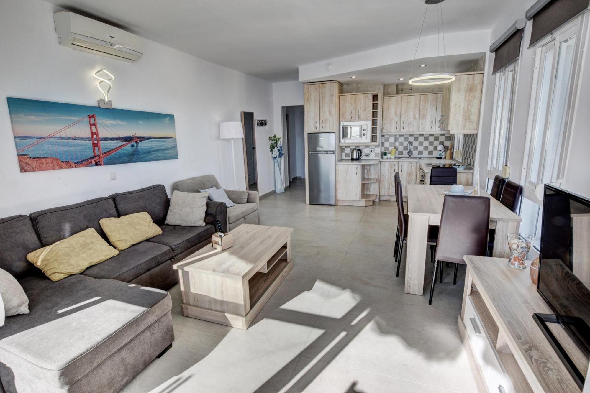 New Sunset Apartment - C&G Benal Beach เบนัลมาเดนา ภายนอก รูปภาพ